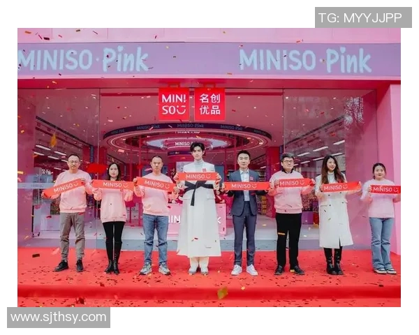 足球球星布偶打造独特魅力跨界合作引领潮流新风尚